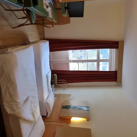 מלון Stadt Citta 4*