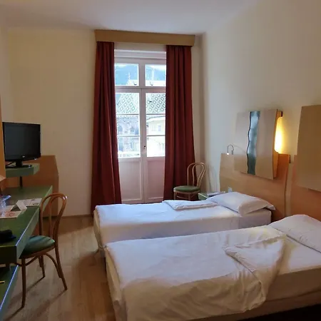 Stadt Citta 4*